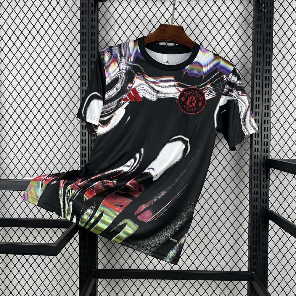 MANCHESTER UNITED PRE MATCH JERSEY 2026