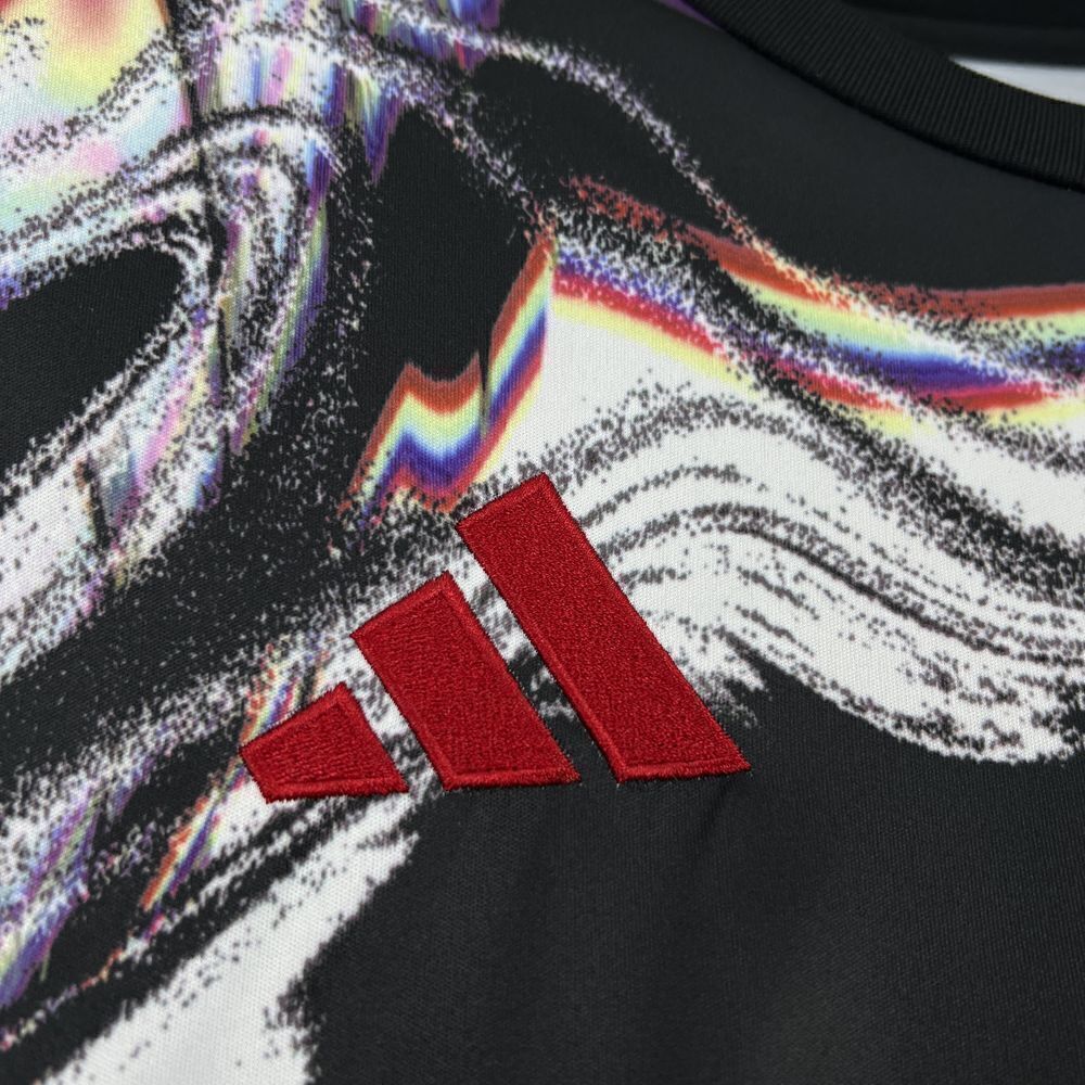 MANCHESTER UNITED PRE MATCH JERSEY 2026